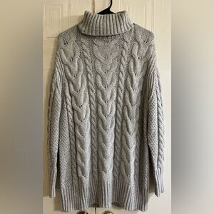 St John’s Bay Turtleneck-size L NWOT